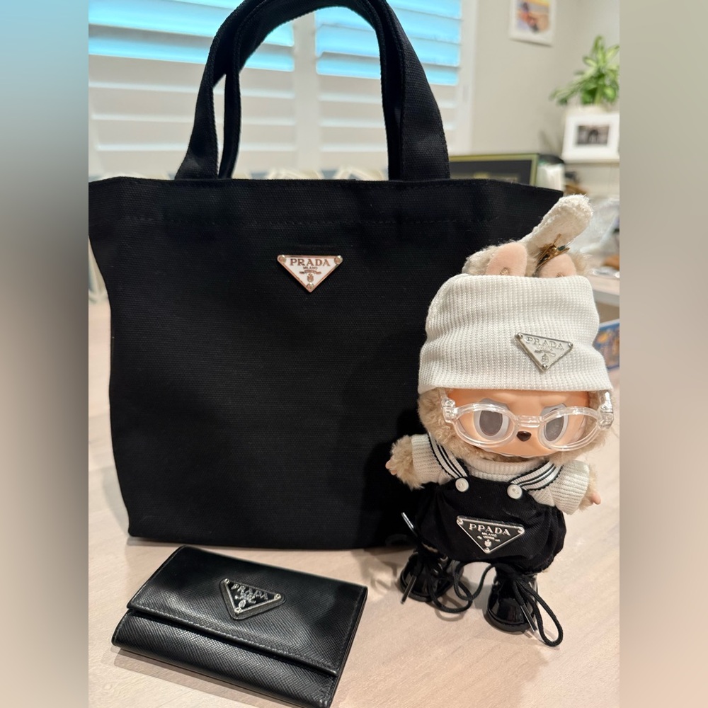 Key holder and tote set